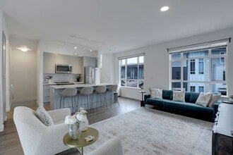 16433 Watson Dr in Surrey, BC - Building Photo - Building Photo