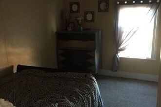 623 Coffeen St, Unit B in Watertown, NY - Building Photo - Building Photo