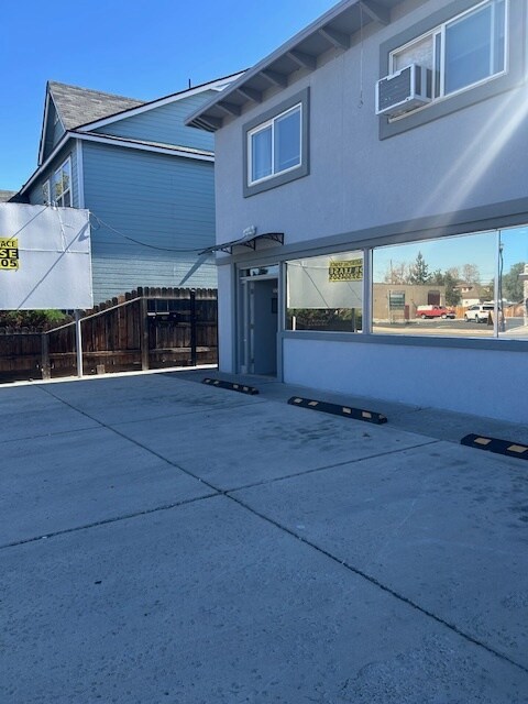 1749 Victorian Ave in Sparks, NV - Building Photo