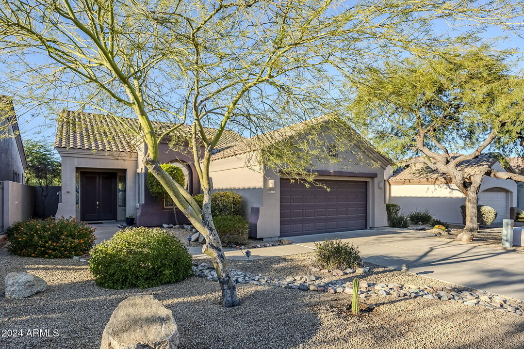 15708 E Yucca Dr in Fountain Hills, AZ - Foto de edificio