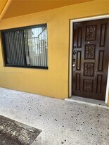 1442 NW 1st St in Miami, FL - Building Photo