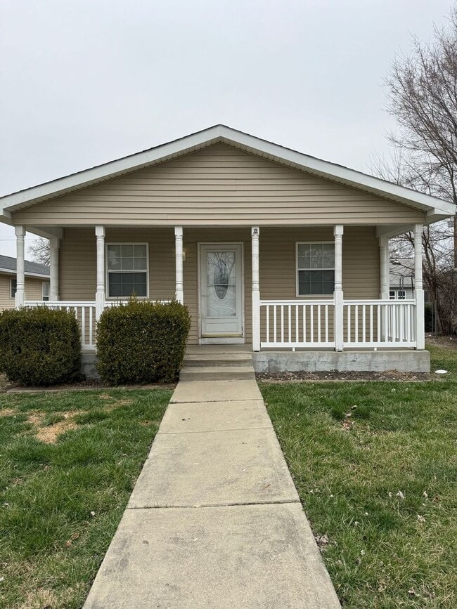 property at 1616 S Edgecombe Ave