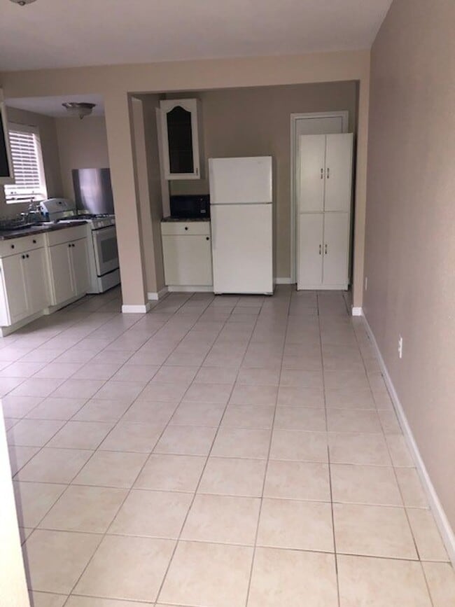 905 S K St in Oxnard, CA - Building Photo - Building Photo