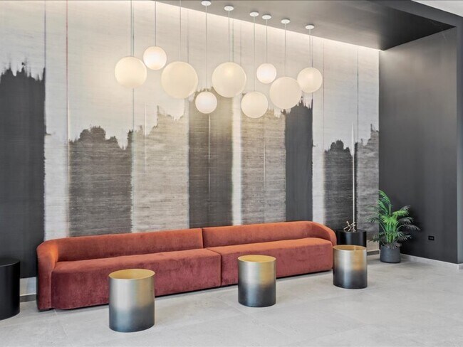 808 N Cleveland Ave in Chicago, IL - Foto de edificio - Building Photo