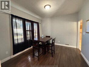 187 Giles Blvd E in Windsor, ON - Building Photo - Building Photo