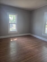 210 W Washington St in Mayodan, NC - Building Photo - Building Photo