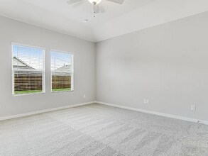 3416 Kingsview Dr in Denton, TX - Building Photo - Building Photo