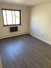 607 W Wrightwood Ave, Unit 612 in Chicago, IL - Building Photo - Building Photo