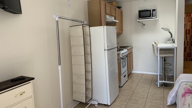 4505 Pershing Dr, Unit #3 STUDIO APT. FOR ONE in El Paso, TX - Building Photo - Building Photo