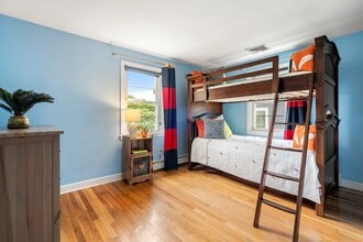 41 Rublee St, Unit 1 in Arlington, MA - Foto de edificio - Building Photo