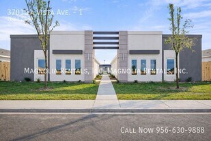 3701 La Vista Ave, Unit 1 in McAllen, TX - Building Photo