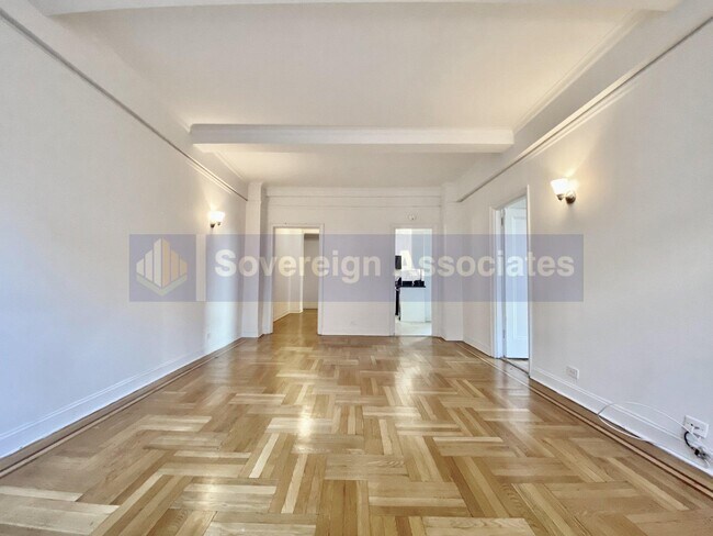 308 W 104th St in New York, NY - Building Photo - Building Photo