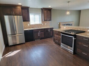 1589 S 500 E in Bountiful, UT - Building Photo - Building Photo