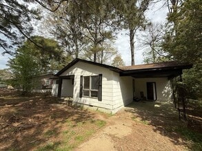 1558 Maria Dr in Jackson, MS - Building Photo - Building Photo