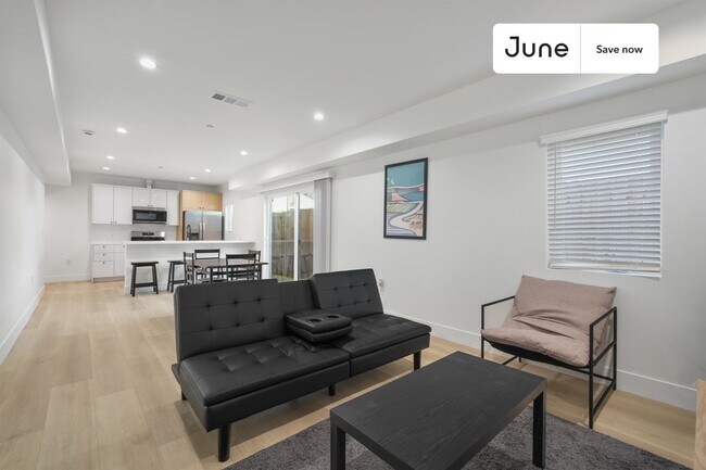 1321 N June St in Los Angeles, CA - Building Photo - Building Photo