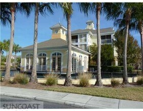 9301 Crescent Loop Cir in Tampa, FL - Building Photo - Building Photo