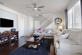 1909 Delacorte Dr in Bakersfield, CA - Building Photo - Building Photo