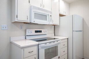 Sequoia Grove in Danville, CA - Building Photo