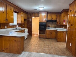 5650 Brentwood Dr in Jackson, MS - Building Photo - Building Photo