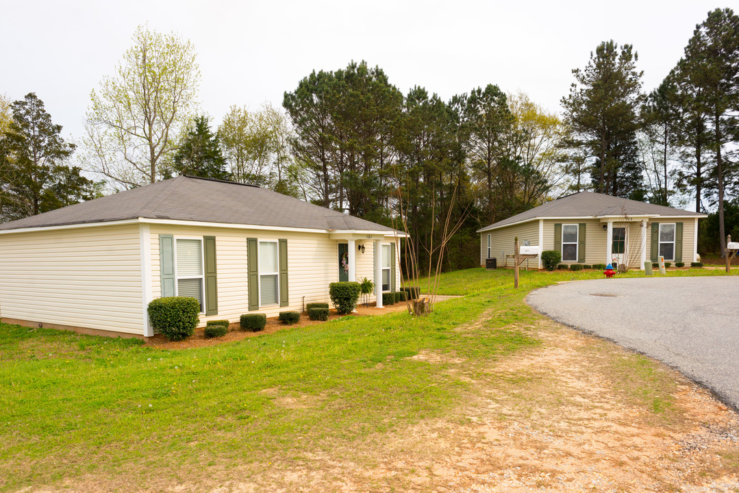 The Woodlands in Opelika, AL - Building Photo