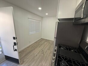 51 Geneive St in Camarillo, CA - Building Photo - Building Photo