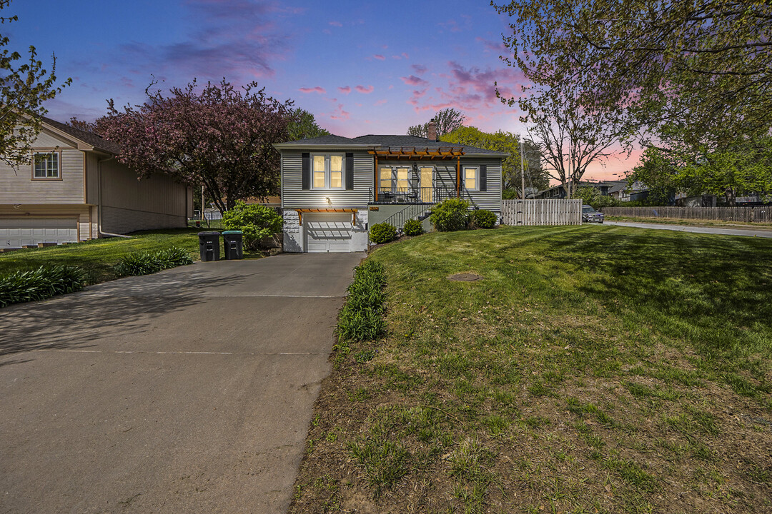1502 S 55th St in Omaha, NE - Foto de edificio