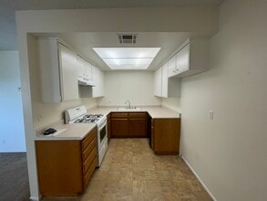453 Sancado Ter in Fallbrook, CA - Building Photo - Building Photo
