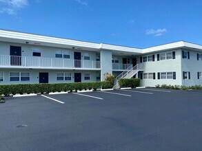 Sabal Palms Apartment Homes in Boca Raton, FL - Building Photo - Building Photo