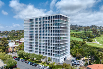 Seville in La Jolla, CA - Foto de edificio - Primary Photo