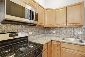 1726 N Sedgwick St, Unit 1R in Chicago, IL - Foto de edificio - Building Photo