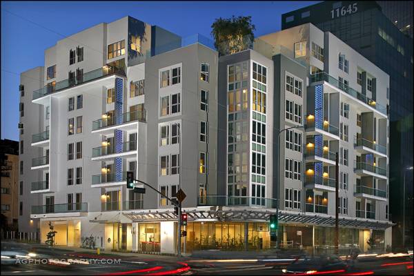 1168 S Barrington Ave in Los Angeles, CA - Building Photo