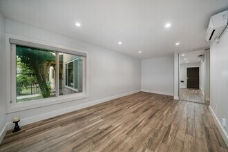 Hesby Cottages in North Hollywood, CA - Building Photo - Building Photo