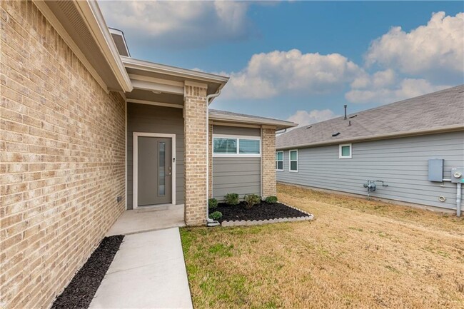 4613 Oxgang Dr in Pflugerville, TX - Building Photo - Building Photo