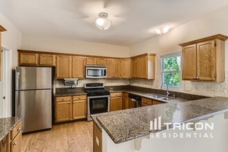 1720 Westbury Dr in Algonquin, IL - Building Photo - Building Photo