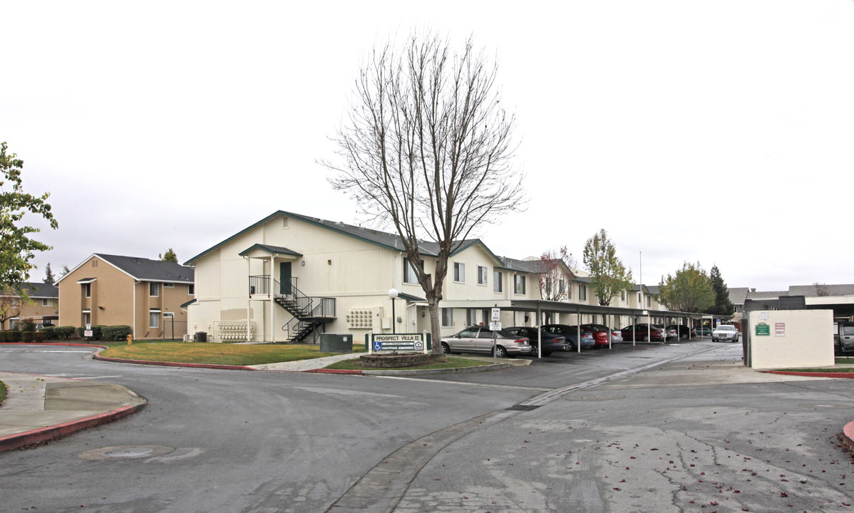 Prospect Villa Apartments in Hollister, CA - Building Photo