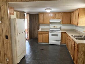 20504 Spanish Ln in Land O Lakes, FL - Foto de edificio - Building Photo