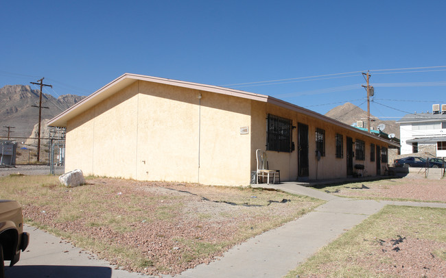 2811-2813 Van Buren Ave in El Paso, TX - Foto de edificio - Building Photo