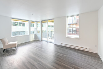 Lake Union Tower in Seattle, WA - Building Photo - Interior Photo