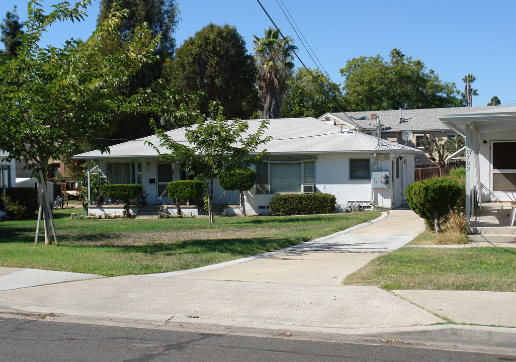 8704-8722 Lemon Ave in La Mesa, CA - Foto de edificio