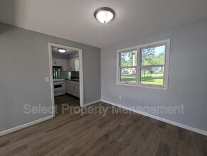 1925 Kendawa Dr in Fort Wayne, IN - Foto de edificio - Building Photo