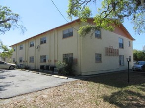 2827 Dr. Martin Luther King Jr St N in St. Petersburg, FL - Building Photo - Building Photo