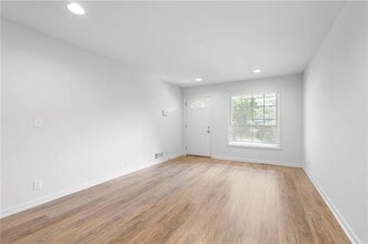2071 Nettie Ct in Decatur, GA - Building Photo - Building Photo