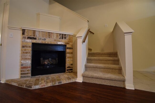 property at 2215 Dry Creek Dr