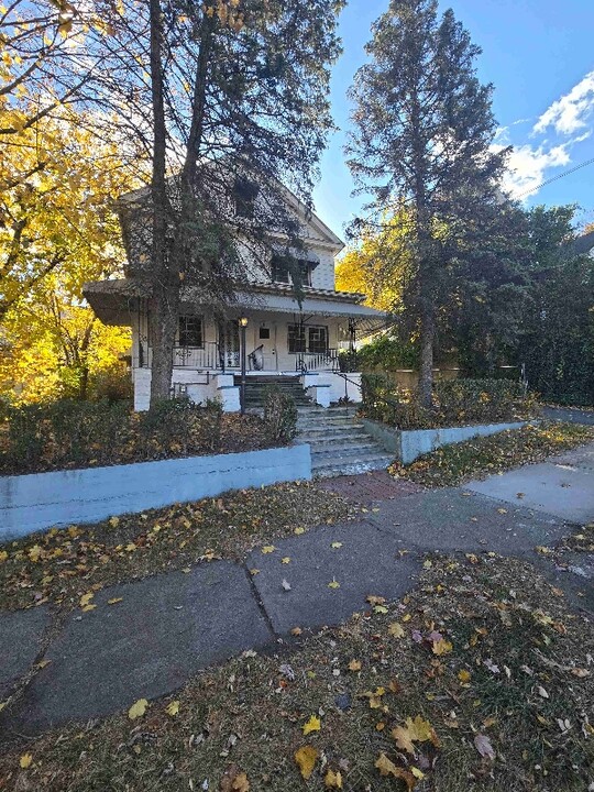 1905 Cedar Ave in Scranton, PA - Building Photo