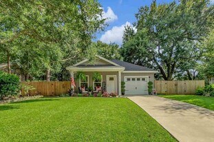 4675 Geneva Dr in Pensacola, FL - Building Photo