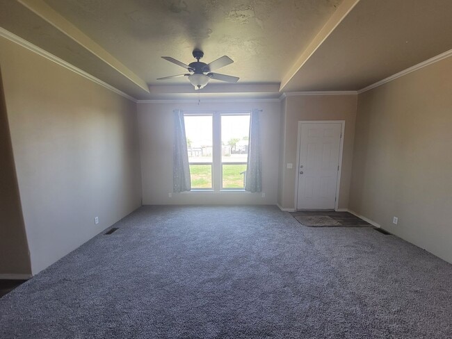 308 Reinken Blvd in Burbank, WA - Building Photo - Building Photo