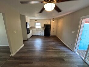 1525 Matt Leonard Dr SW in Birmingham, AL - Building Photo - Building Photo