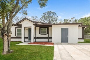 1209 29th St NW in Winter Haven, FL - Building Photo