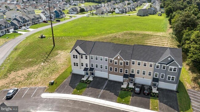 21 Lyriq Ct in Inwood, WV - Building Photo - Building Photo