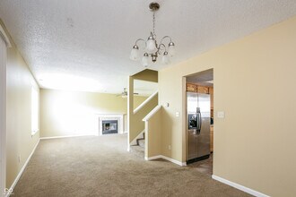 10313 Cadogan Dr in Indianapolis, IN - Building Photo - Building Photo